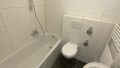 Bad mit Badewanne