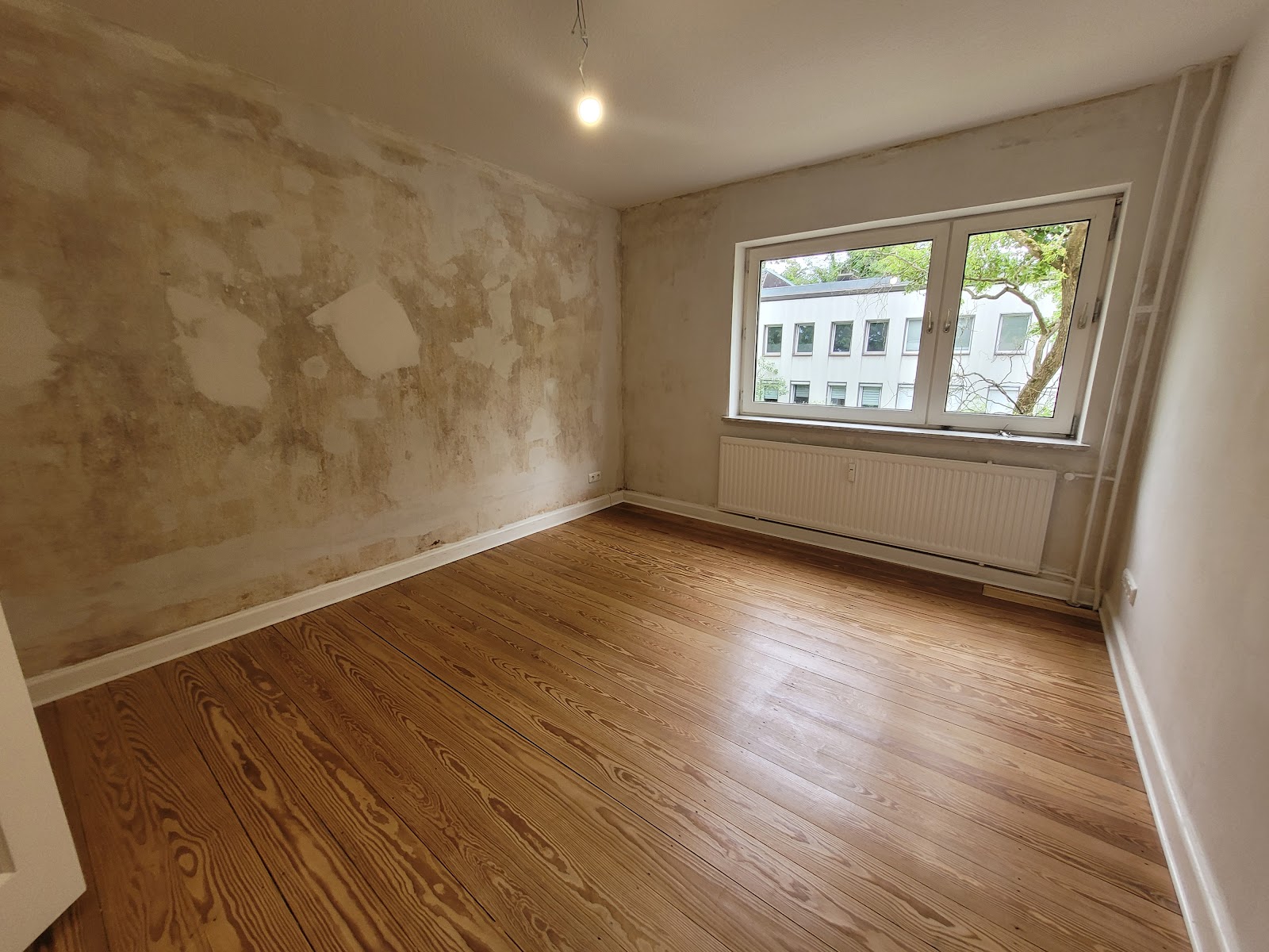 Einblick Wohnzimmer Bild 2