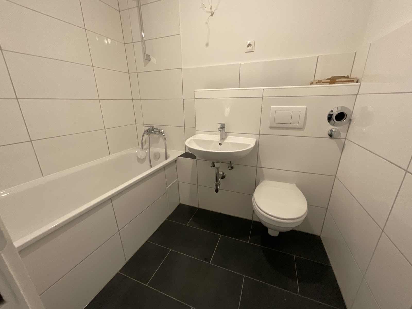 Modernisiertes Wannenbad