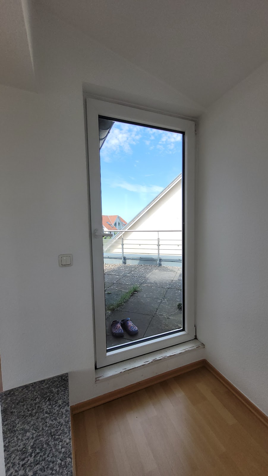 Einblick Wohnzimmer Bild 6-zugang Dachterrasse