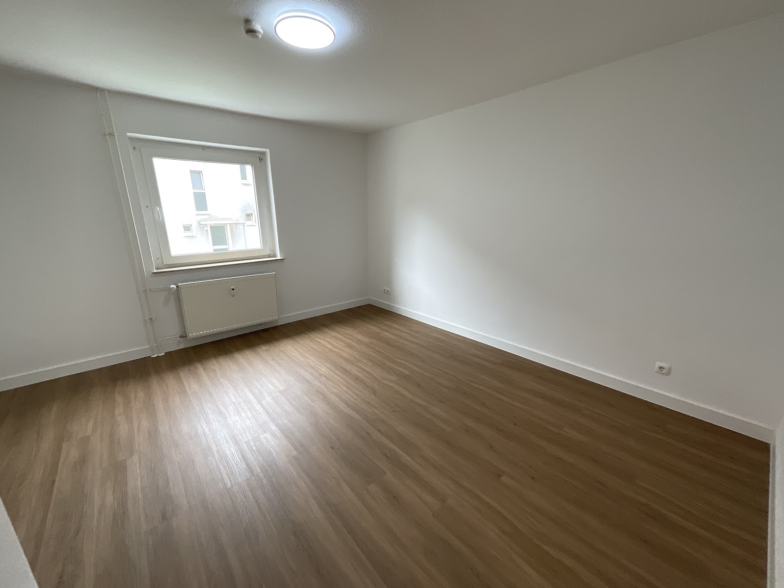 Wohnzimmer (Durchgangszimmer)