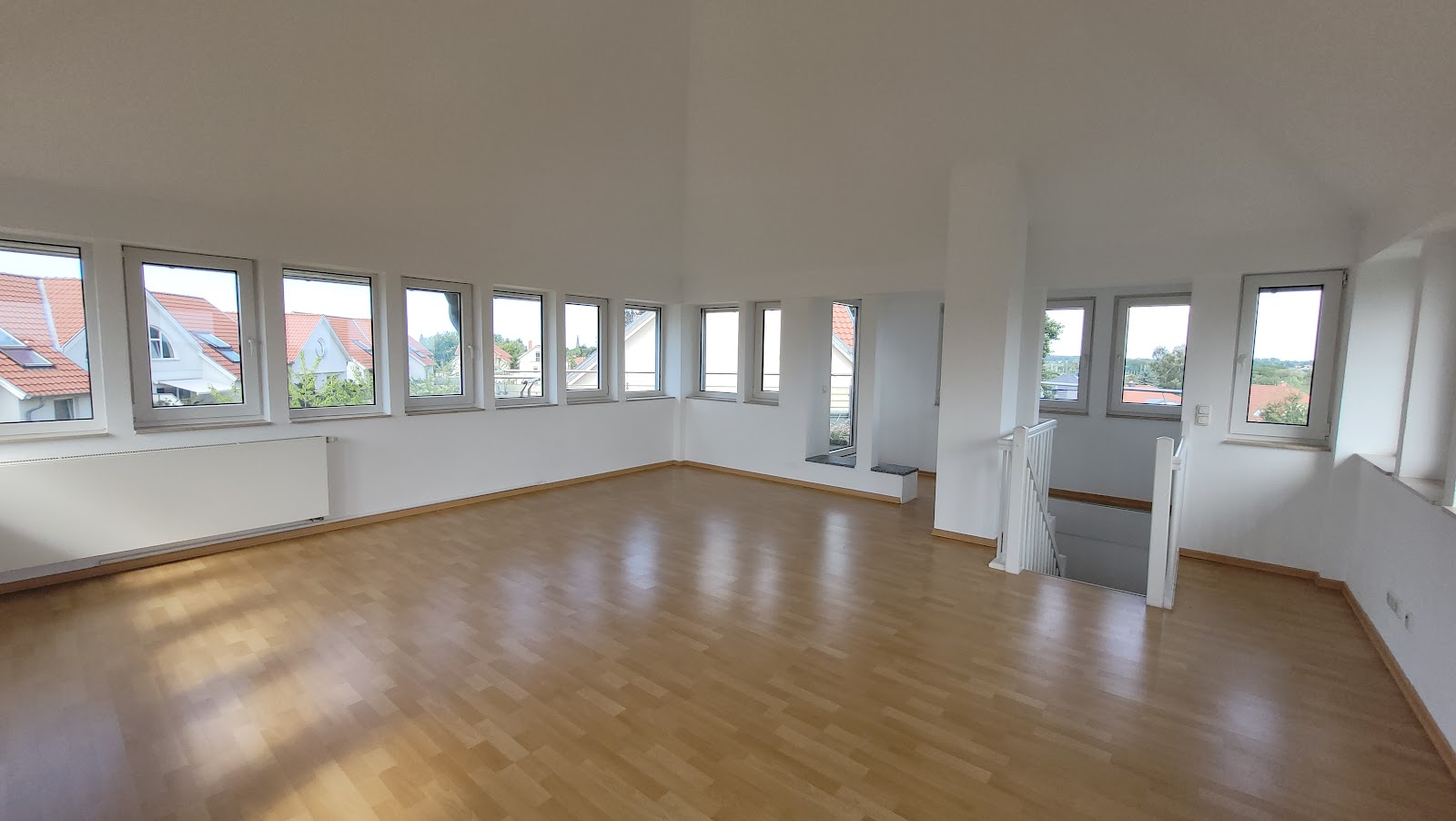 Einblick Wohnzimmer Bild 2