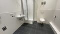 Modernes Duschbad