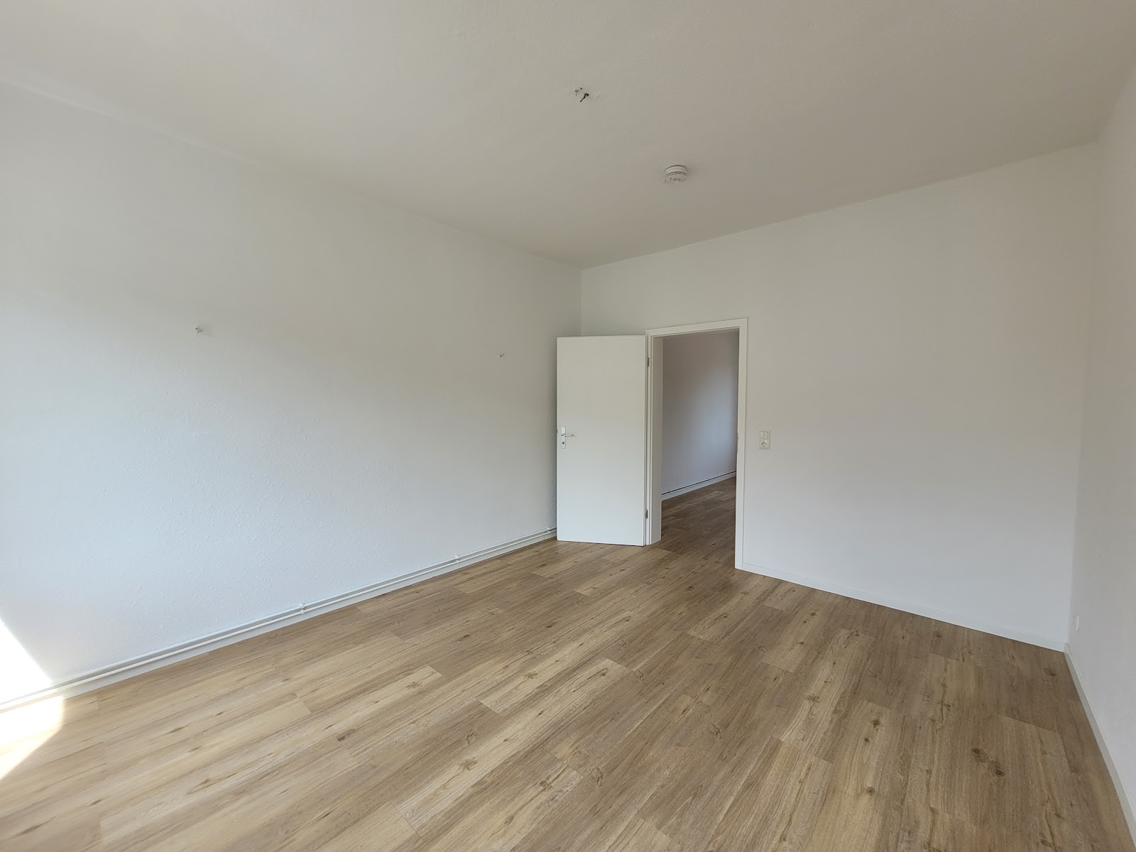 Einblick Wohnzimmer Bild 2