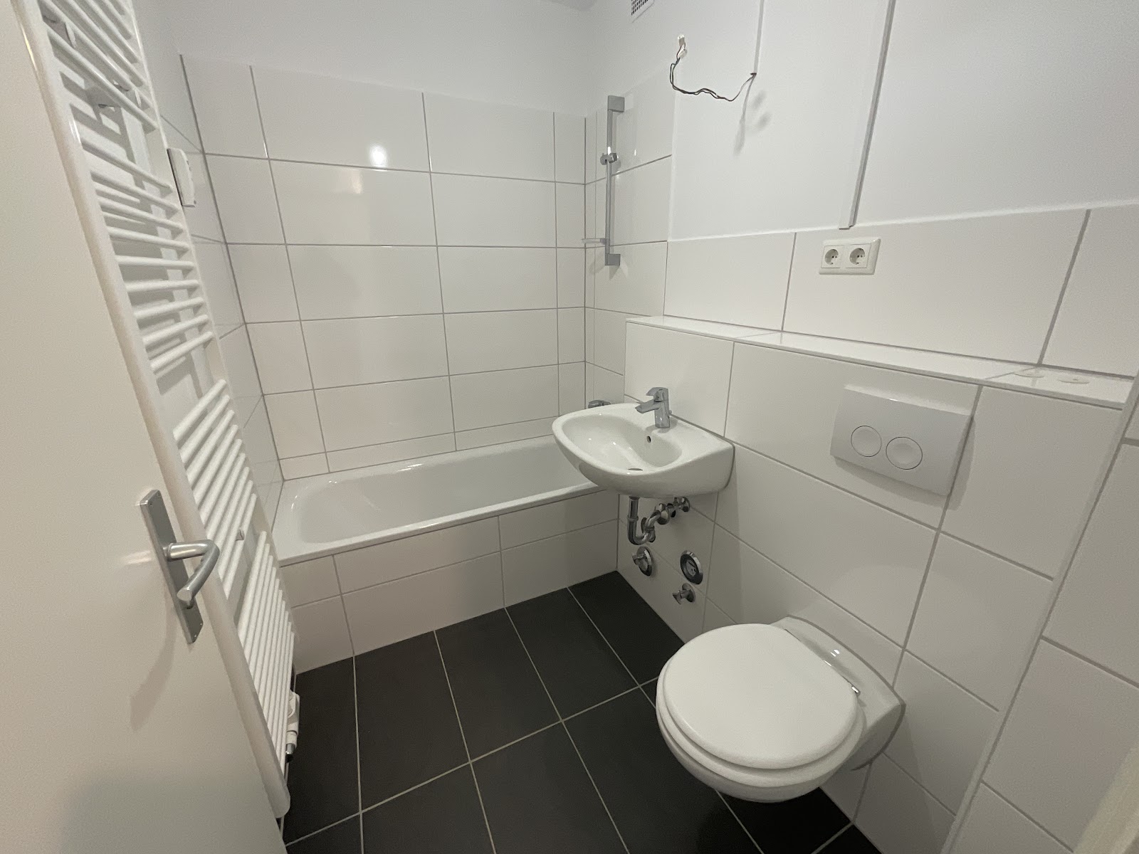 Modernisiertes Wannenbad