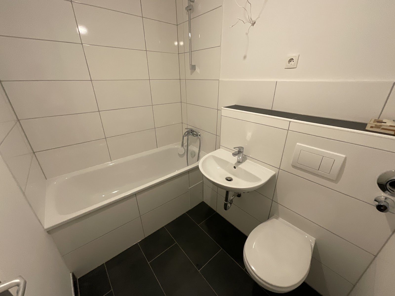 Modernisiertes Wannenbad