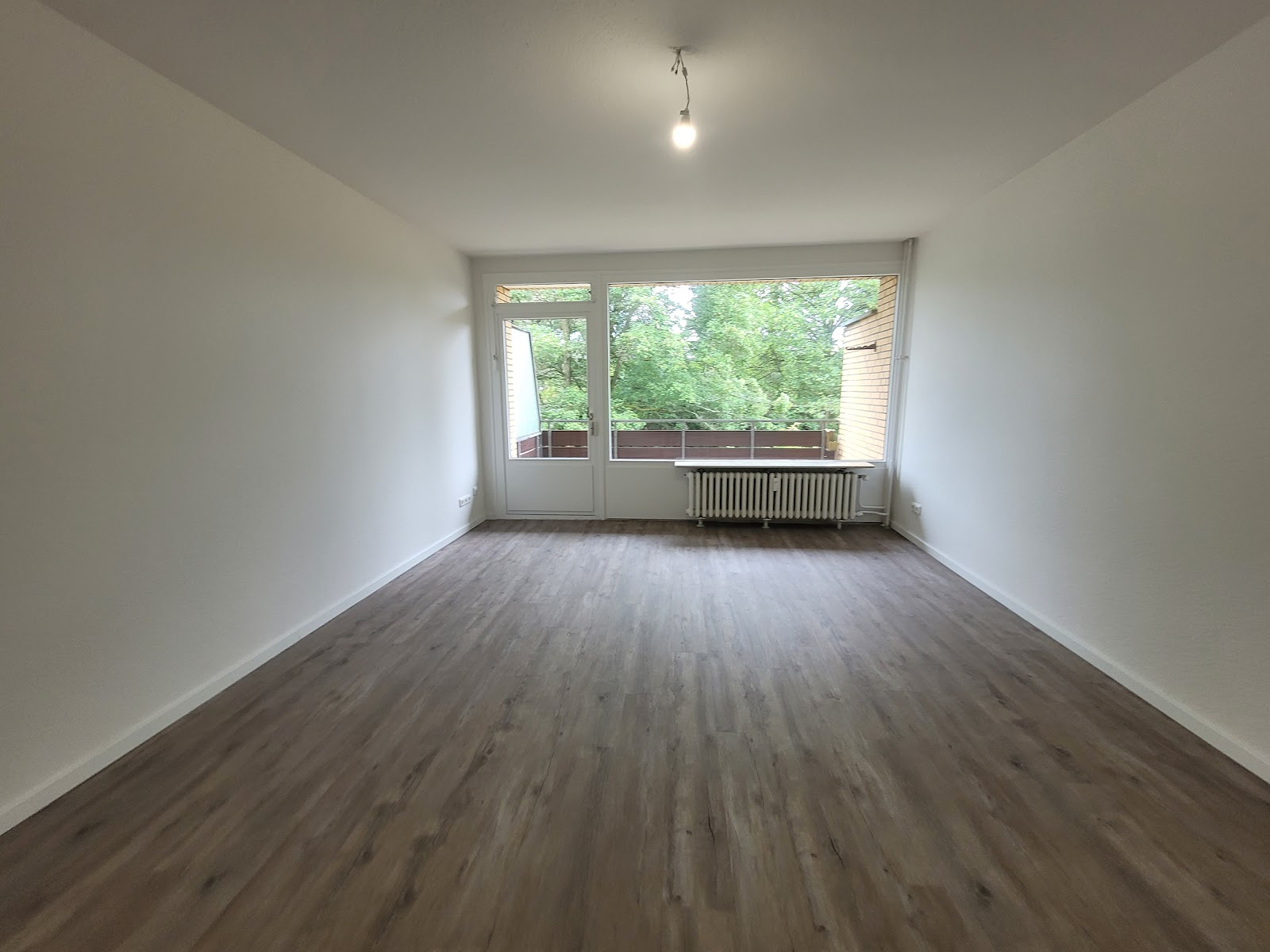 Einblick Wohnzimmer Bild 2