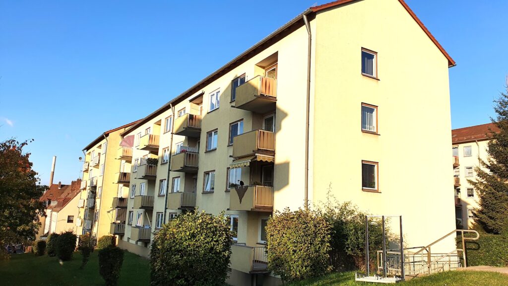 Hausansicht 2-6 Balkonseite