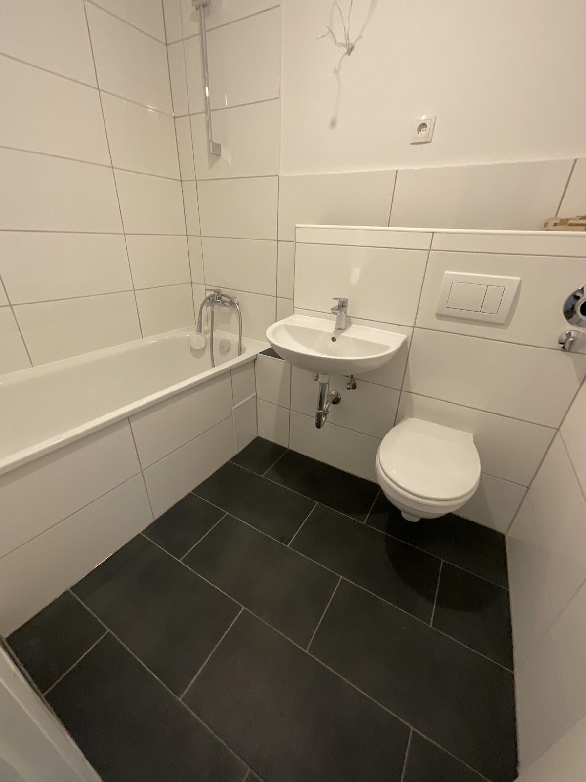 Modernisiertes Wannenbad