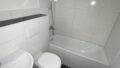 Bad mit Badewanne