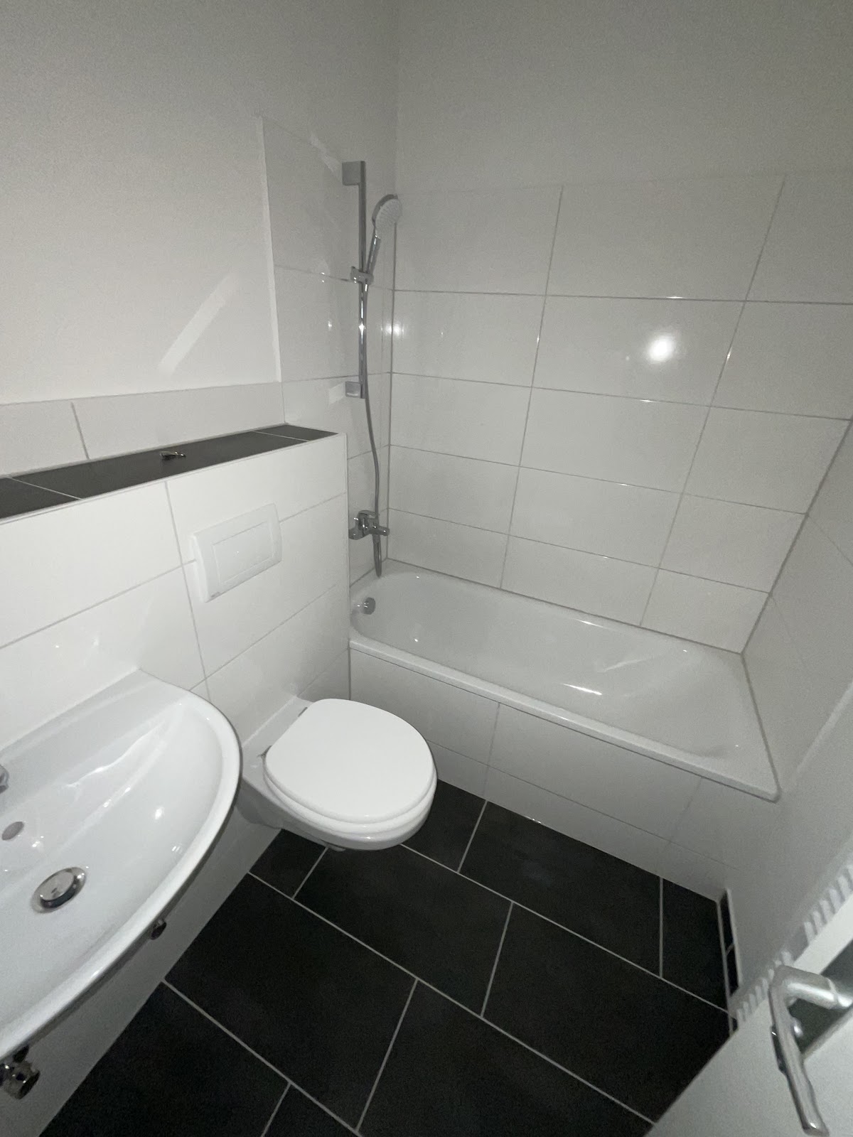 Bad mit Badewanne