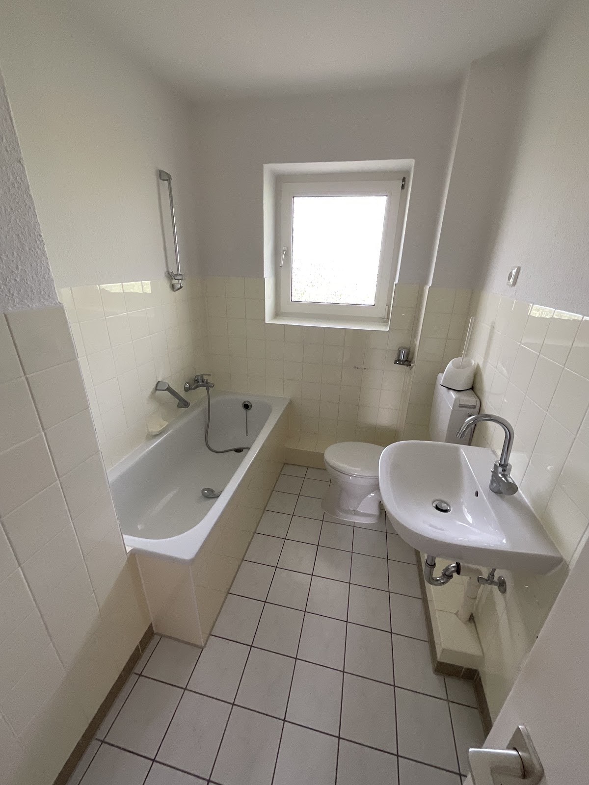 Bad mit Badewanne