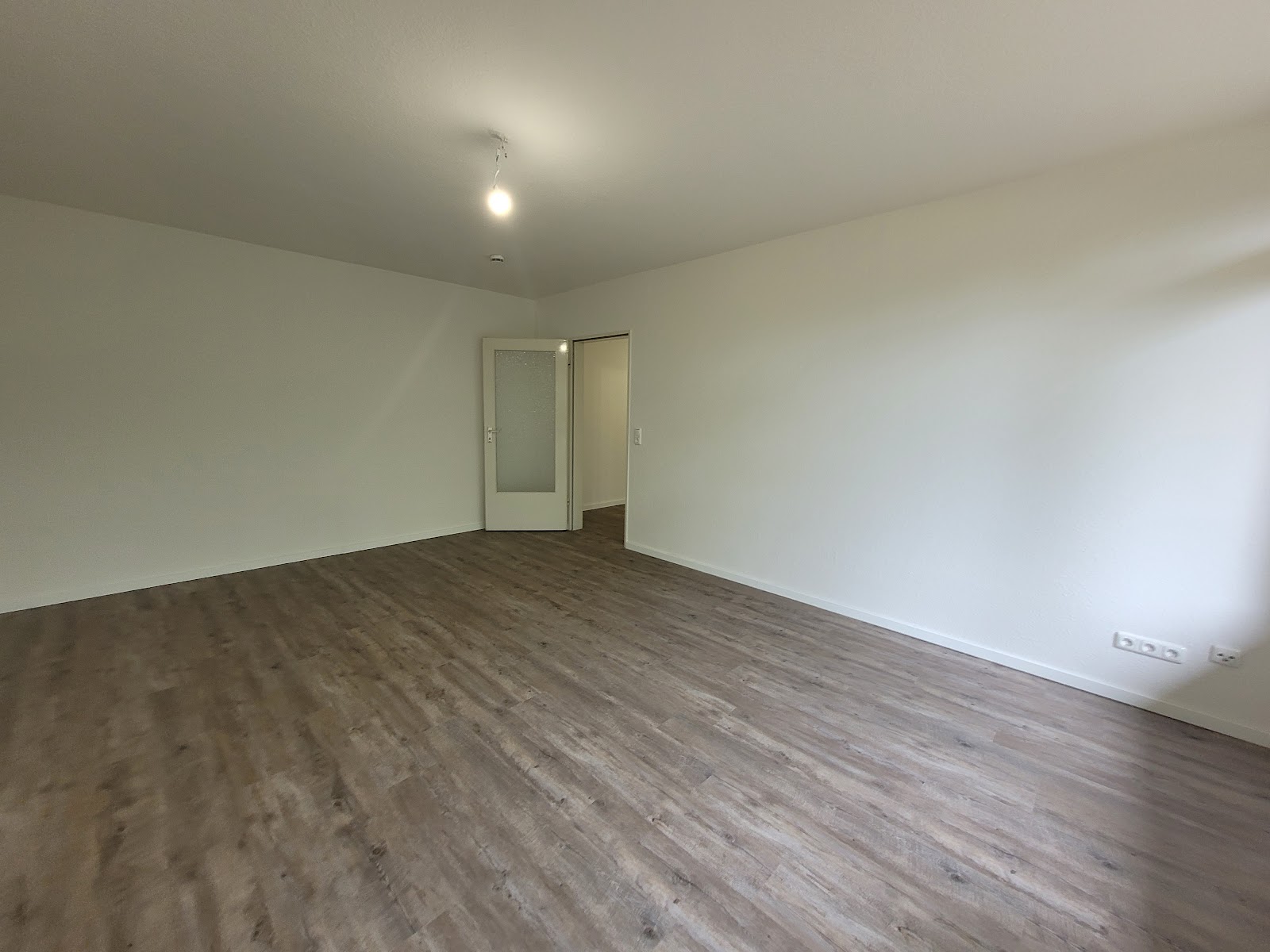 Einblick Wohnzimmer Bild 4